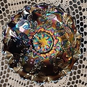Vintage Fenton Amethyst Carnival Glass Iridescent Multicolor Leaf/Berries Bowl